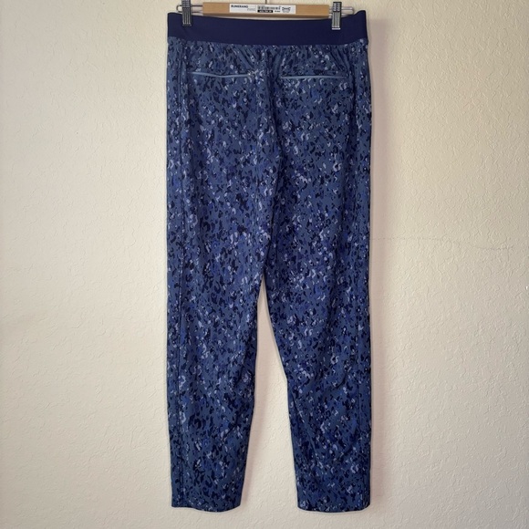 Athleta | Women's Brooklyn Ankle Pants Size 8 Patterned Blue Work Commute Travel - Picture 5 of 7